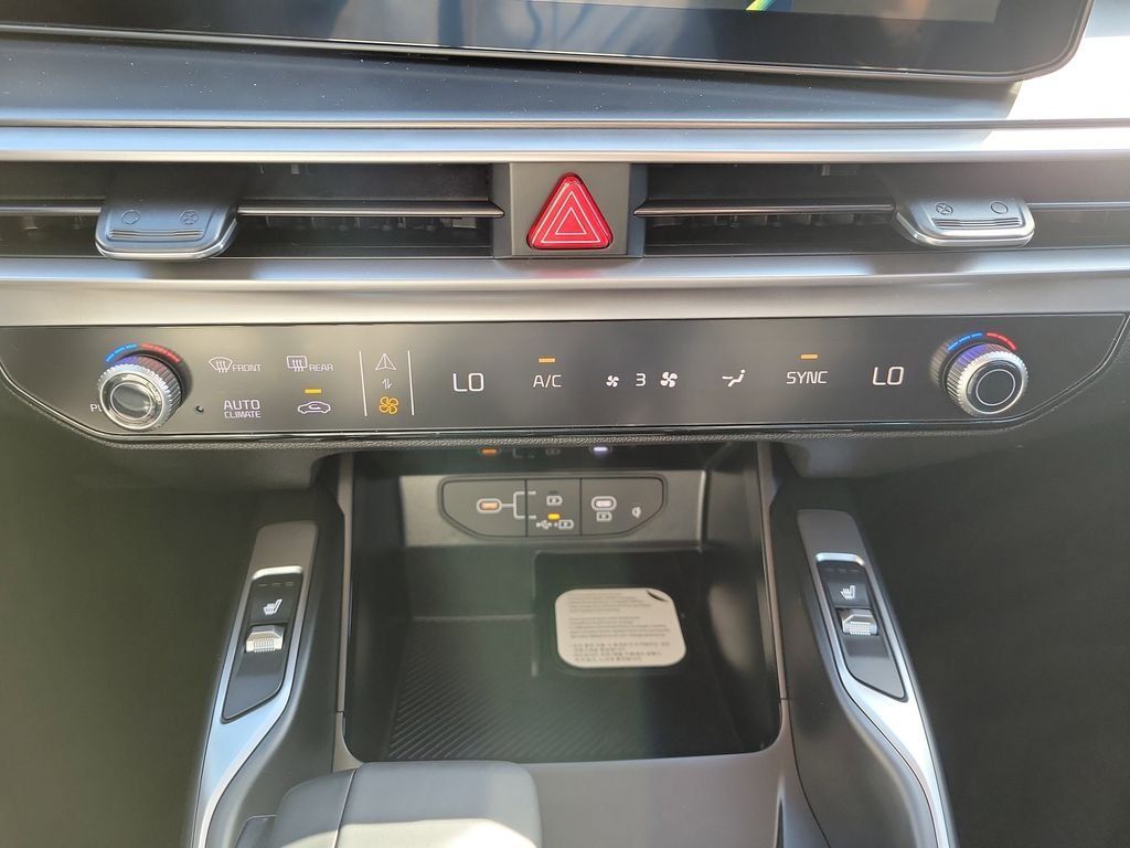 New 2026 Kia Sorento S AWD/4WD image 32