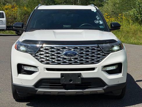 Used 2024 Ford Explorer Platinum w/ Technology Package AWD/4WD image 19