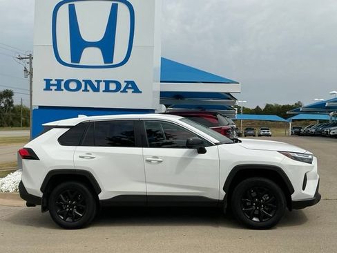Used 2023 Toyota RAV4 LE FWD image 2