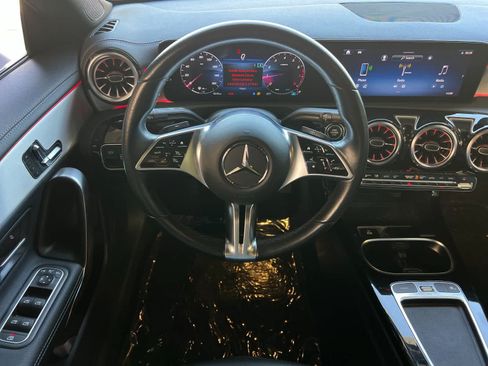 Used 2025 Mercedes-Benz CLA 250 image 15