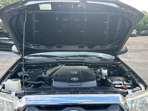 Used 2012 Toyota Tacoma 4x4 Double Cab w/ SR5 Pkg image 11