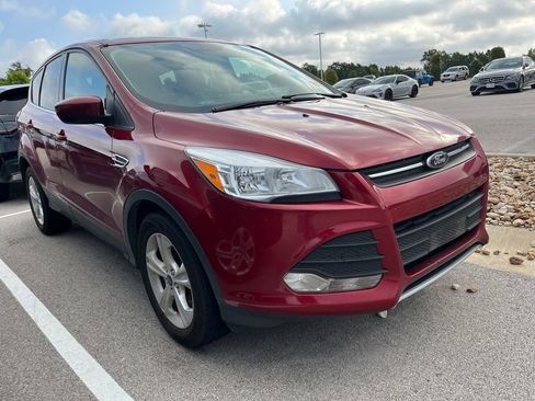 Used 2016 Ford Escape SE FWD image 2