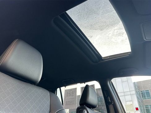 Used 2023 Honda Passport Elite image 17