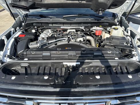 Used 2024 GMC Sierra 2500 AT4 w/ AT4 Preferred Package image 33