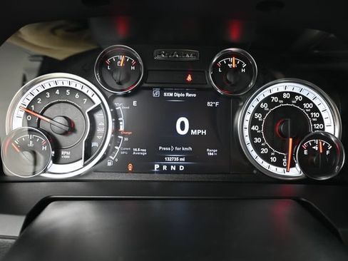 Used 2018 RAM 1500 Laramie w/ Convenience Group AWD/4WD image 24