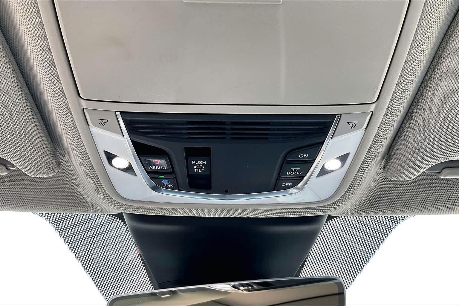 Used 2021 Acura TLX FWD image 36