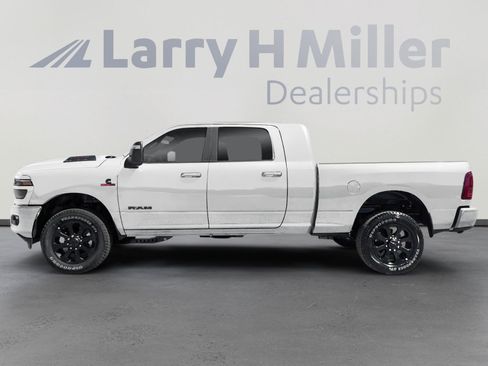 New 2026 RAM 2500 Laramie AWD/4WD image 2