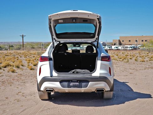 Used 2023 INFINITI QX55 Essential image 9