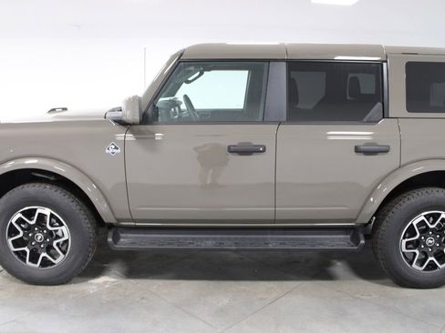 New 2026 Ford Bronco Outer Banks AWD/4WD image 5