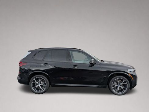 New 2026 BMW X5 xDrive40i w/ M Sport Package AWD/4WD image 3