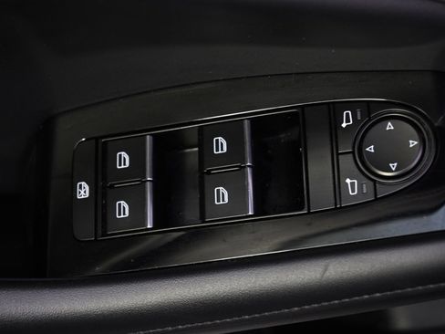 Certified 2025 MAZDA MAZDA3 Hatchback w/Premium Plus Pkg image 23