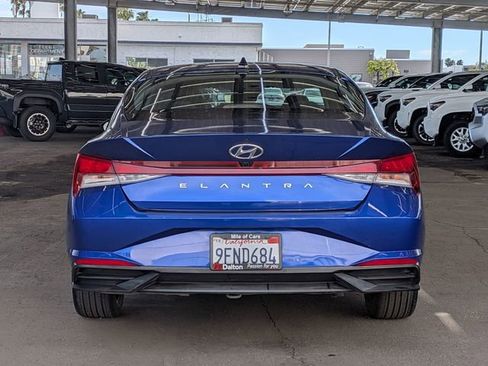 Used 2023 Hyundai Elantra SEL w/ Convenience Package image 3