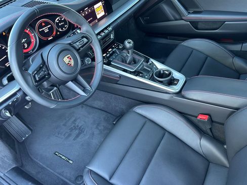 Used 2024 Porsche 911 Carrera S RWD image 4