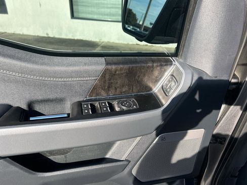 Used 2021 Ford F150 Lariat AWD/4WD image 12