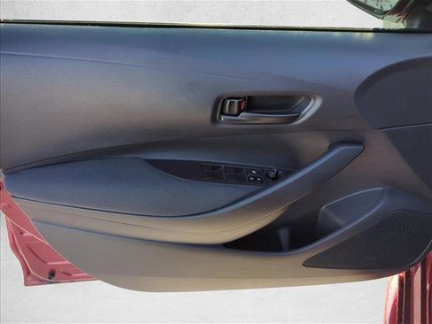 Used 2025 Toyota Corolla LE image 10