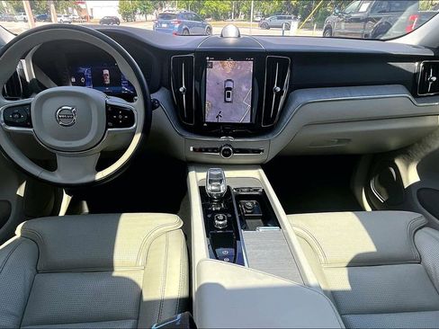 Used 2023 Volvo XC60 B5 Ultimate w/ Protection Package Premier AWD/4WD image 6