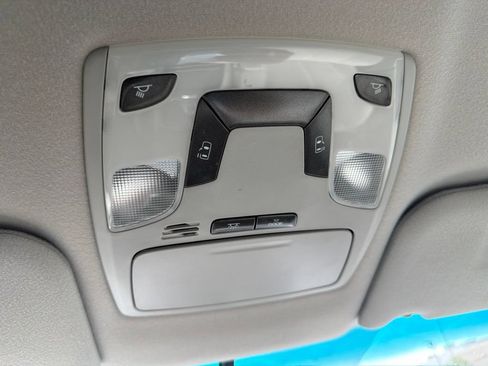 Used 2013 Toyota Sienna LE FWD image 28