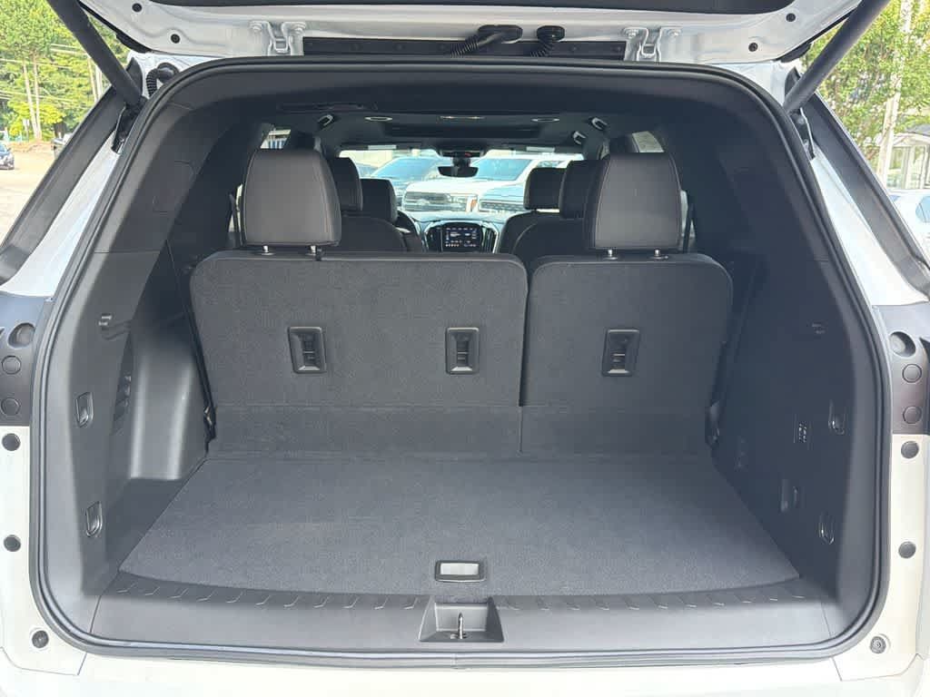Used 2024 Chevrolet Traverse High Country FWD image 16