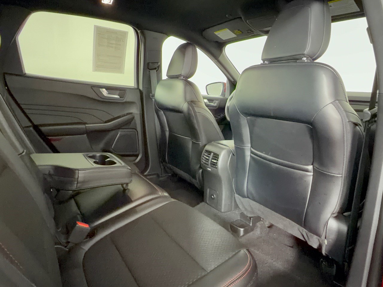 Used 2025 Ford Escape ST-Line Select AWD/4WD image 29