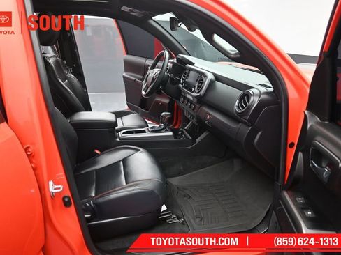 Used 2023 Toyota Tacoma TRD Pro AWD/4WD image 33