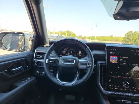 New 2026 GMC Yukon XL Denali w/ Denali Reserve Package AWD/4WD image 12