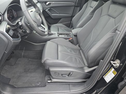 Certified 2025 Audi Q3 2.0T Premium w/ Convenience Package image 19