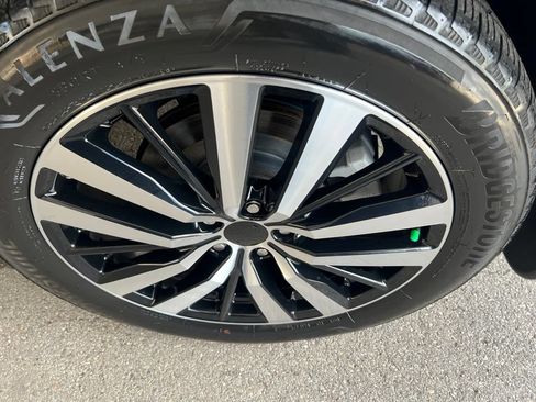 Certified 2024 Nissan Pathfinder Platinum AWD/4WD image 44