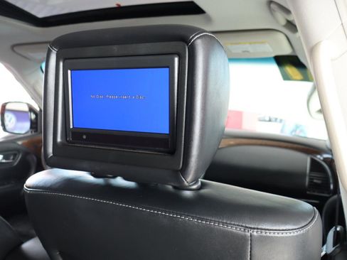 Used 2017 INFINITI QX80 4WD w/ Driver Assistance Package image 38