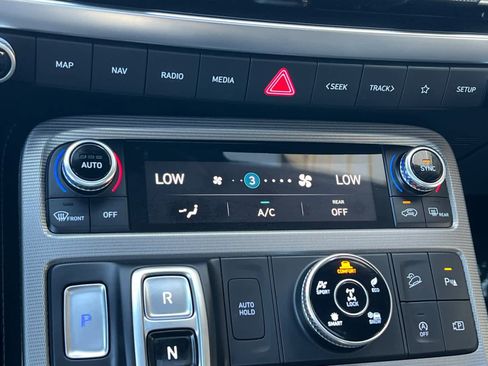 Used 2025 Hyundai Palisade Calligraphy image 23