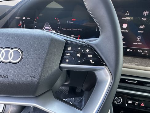 Certified 2025 Audi Q5 Premium Plus w/ Premium Plus AWD/4WD image 35