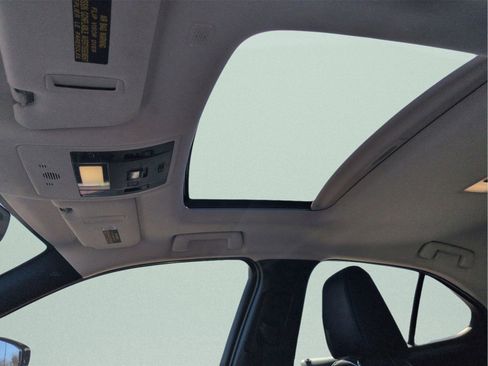 Used 2020 Lexus UX 250h w/ Premium Package image 29