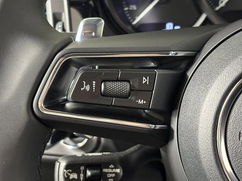 Certified 2026 Porsche Macan AWD/4WD image 23