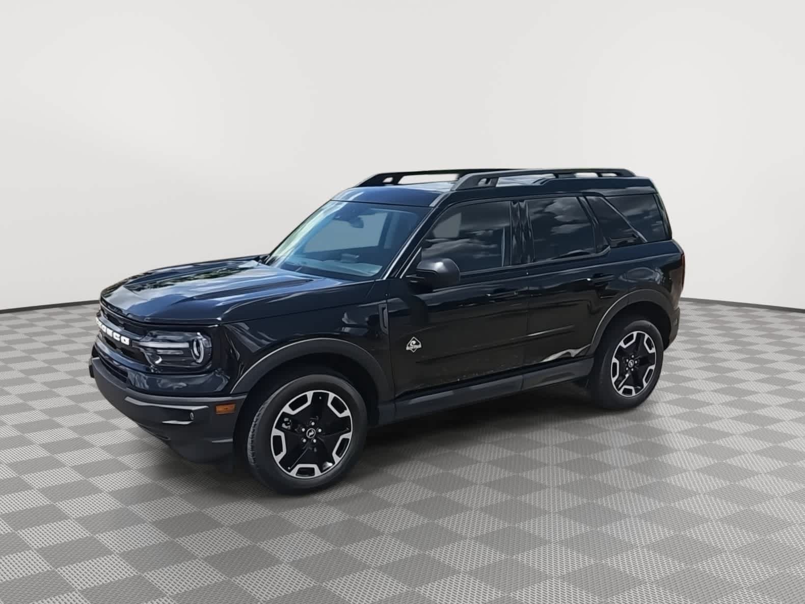 Used 2023 Ford Bronco Sport Outer Banks w/ Tech Package AWD/4WD image 4