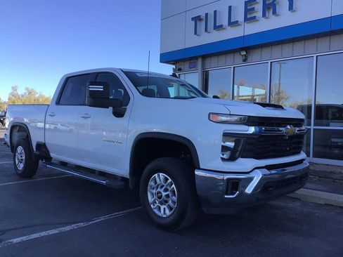 Used 2025 Chevrolet Silverado 2500 LT w/ Convenience Package image 2