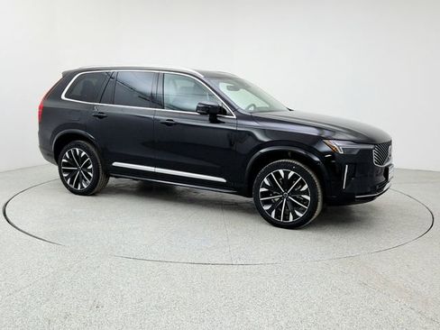New 2026 Volvo XC90 B6 Plus w/ Protection Package image 3