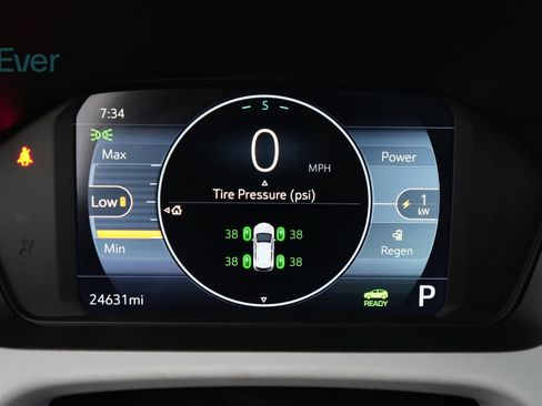 Used 2023 Chevrolet Bolt EUV Premier image 7