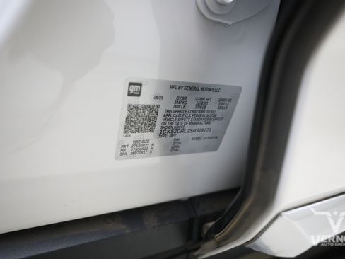 Used 2025 GMC Yukon Denali w/ Sun & Power Step Package AWD/4WD image 36
