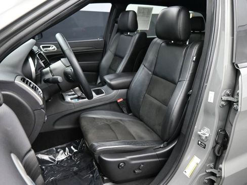 Used 2021 Jeep Grand Cherokee Laredo X RWD image 15