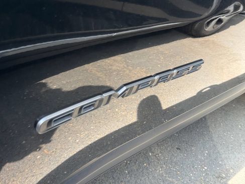 Used 2024 Jeep Compass Trailhawk AWD/4WD image 7