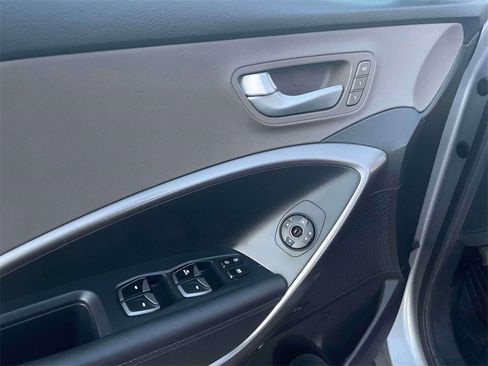 Used 2014 Hyundai Santa Fe Limited image 18