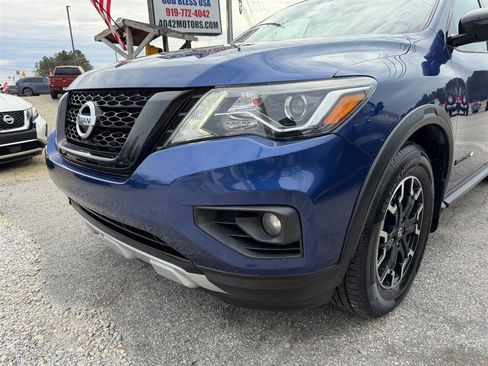 Used 2019 Nissan Pathfinder SV w/ Rock Creek Edition image 8