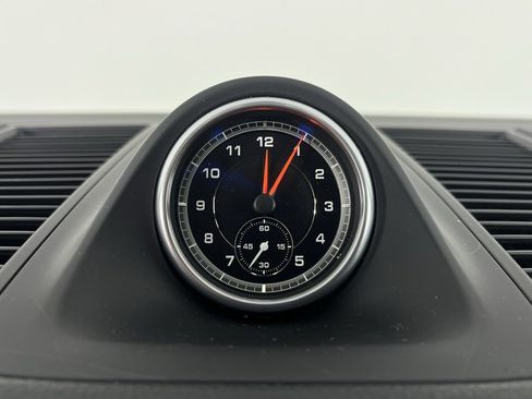 Used 2021 Porsche Macan S image 17