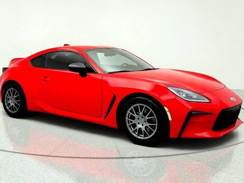 Used 2022 Toyota GR86 Premium RWD image 3