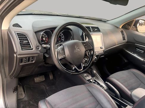 Used 2023 Mitsubishi Outlander Sport SE AWD/4WD image 17