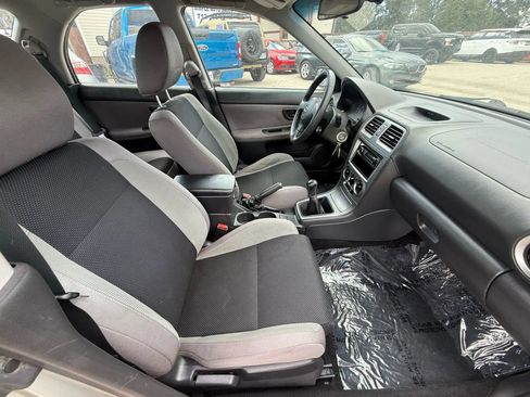 Used 2006 Subaru Impreza 2.5i w/ Popular Equipment Group 1 image 8