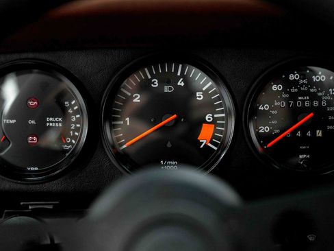 Used 1989 Porsche 911 Carrera RWD image 69