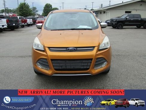 Used 2016 Ford Escape SE AWD/4WD image 2