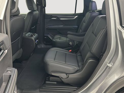 Used 2025 GMC Acadia Elevation w/ Elevation Premium Package image 21