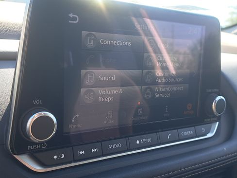 Certified 2023 Nissan Rogue SV image 25