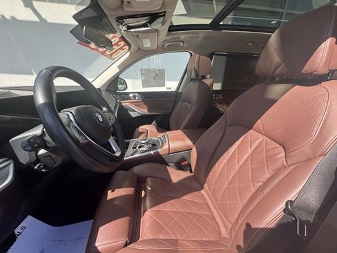 Certified 2023 BMW X7 xDrive40i w/ Premium Package image 12